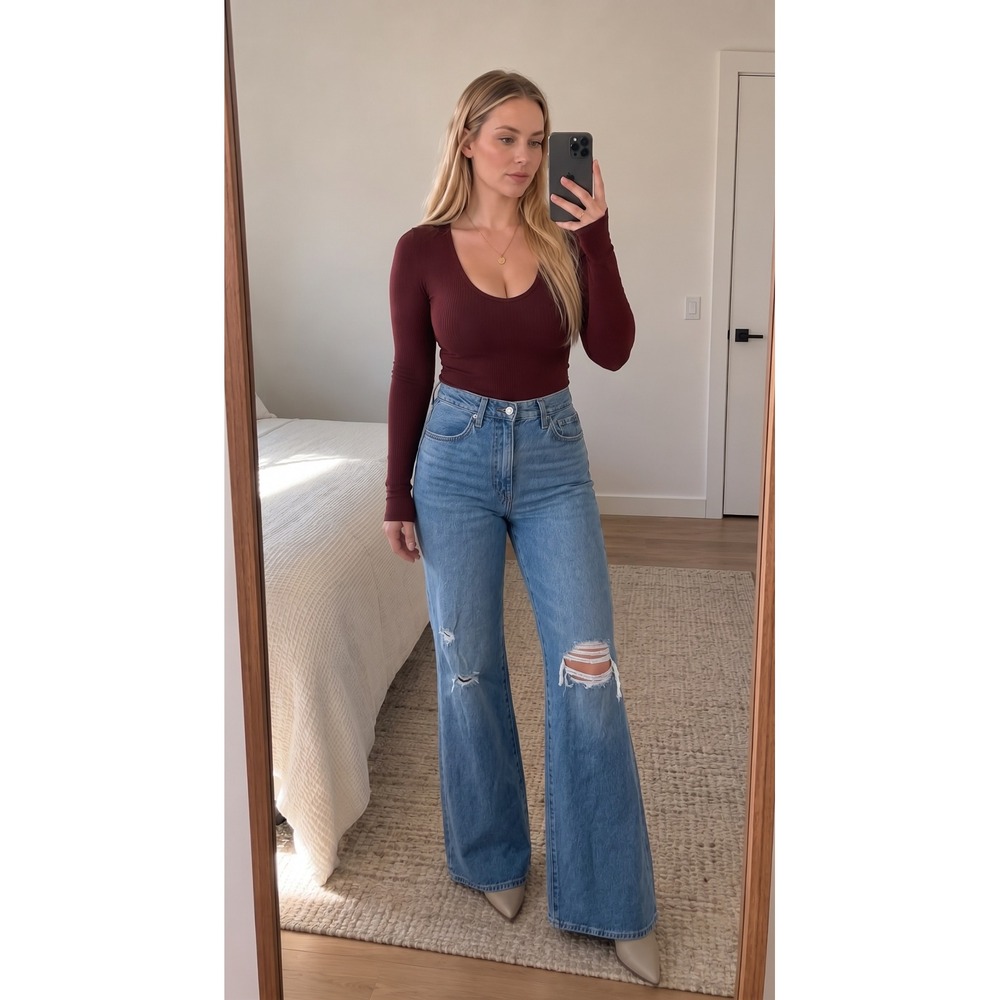 Levis Premium Womens High Rise Loose Flare Jeans 27 Blue Distressed Y2K Western